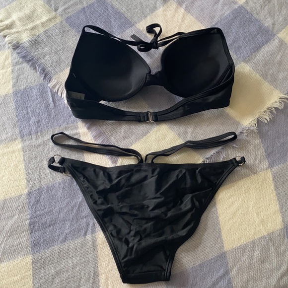 High Hip/ Push Up Black Bikini Set - Picture 4 of 5